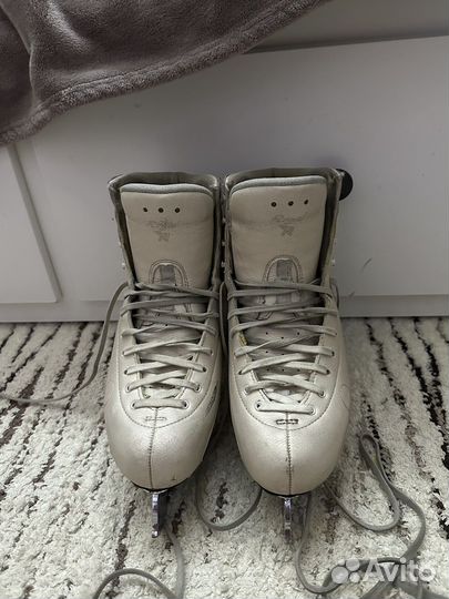 Коньки Risport Royal Elite