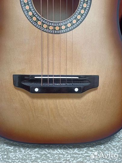 Акустическая гитара