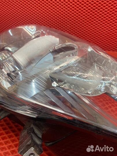 Фара передняя левая Toyota Land Cruiser 200 2010