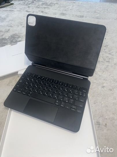 Apple magic keyboard iPad pro 11