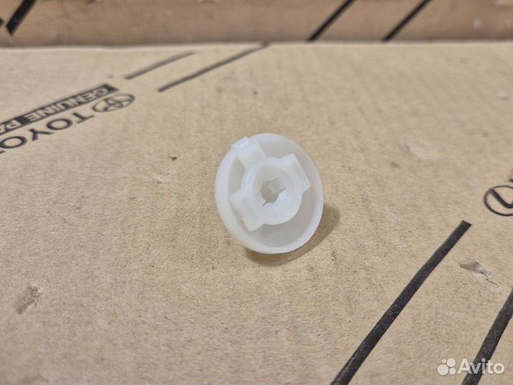 Клипса Lexus Is 3