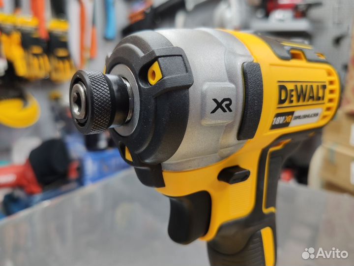 Бесщёточный импульсный шуруповерт Dewalt DCF887