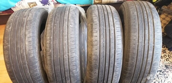 Yokohama BluEarth AE50 215/65 R17 99V