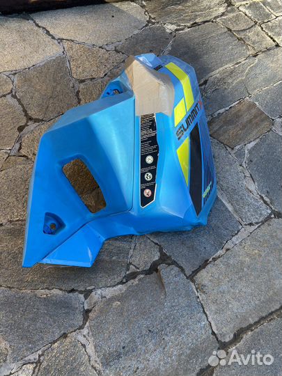 Боковая панель brp summit g4 правая