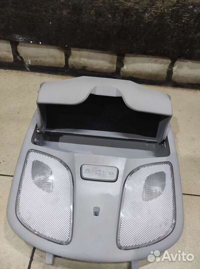 Плафон освещения салона Hyundai i40