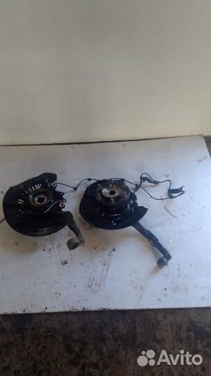 Кулак передний в сборе Тойота Хайлюкс 2014