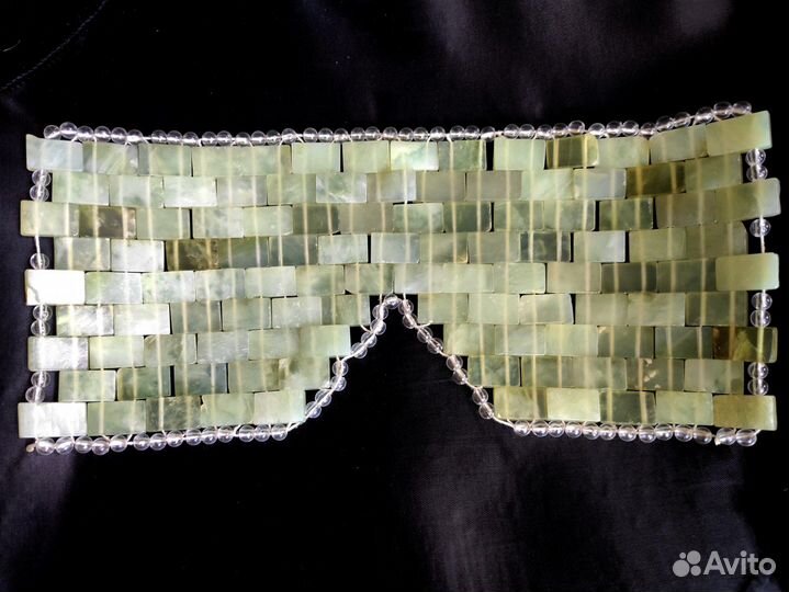 Нефритовая маска. Натуральный камень