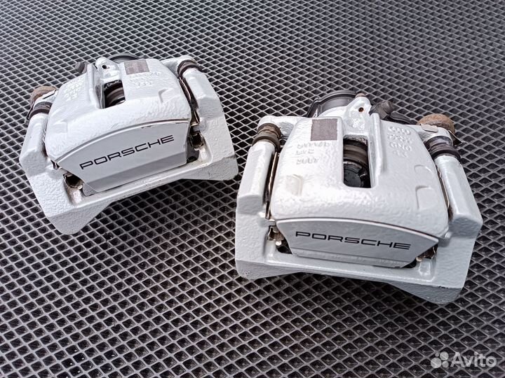 Задние суппорта Audi Porsche 330