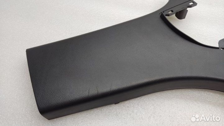 Обшивка центральной стойки правая Subaru Tribeca