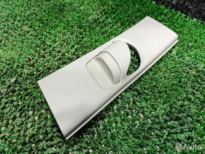 Накладка крепления ремня безопасности заднего правого Toyota Land Cruiser Prado