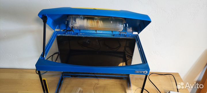 Продам аквариум Aqua Szut 30л