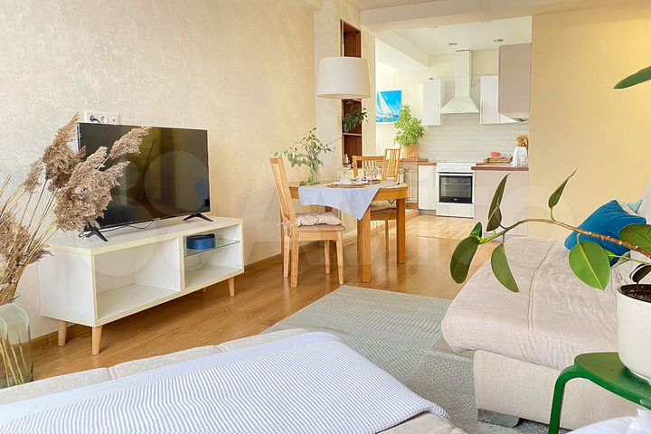 2-к. квартира, 55 м², 9/16 эт.