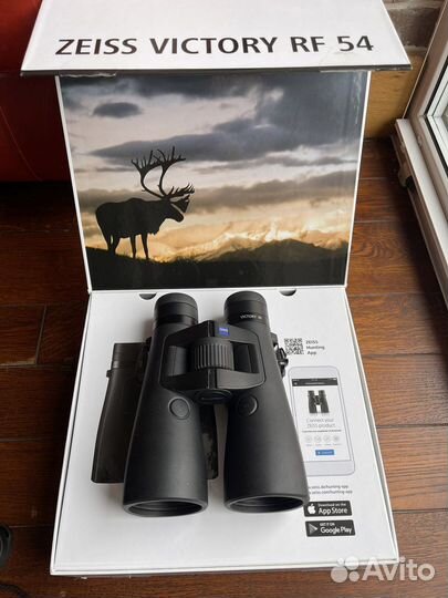 Бинокль с дальномером Carl Zeiss Victory RF54