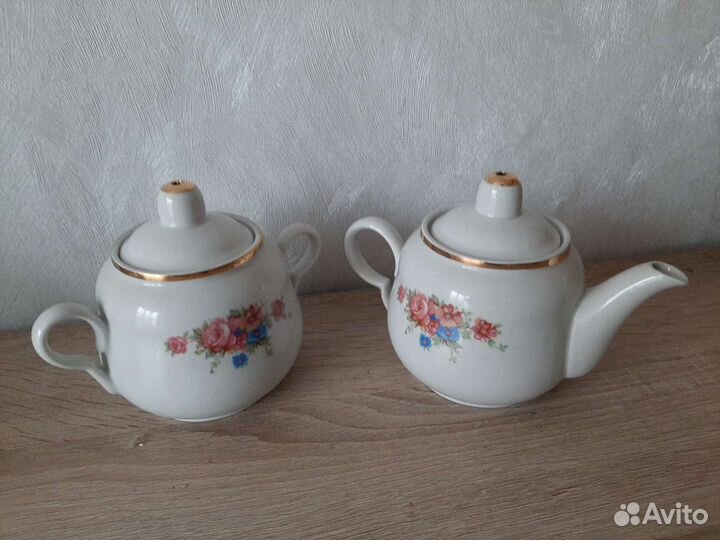 Сахарница, чайник