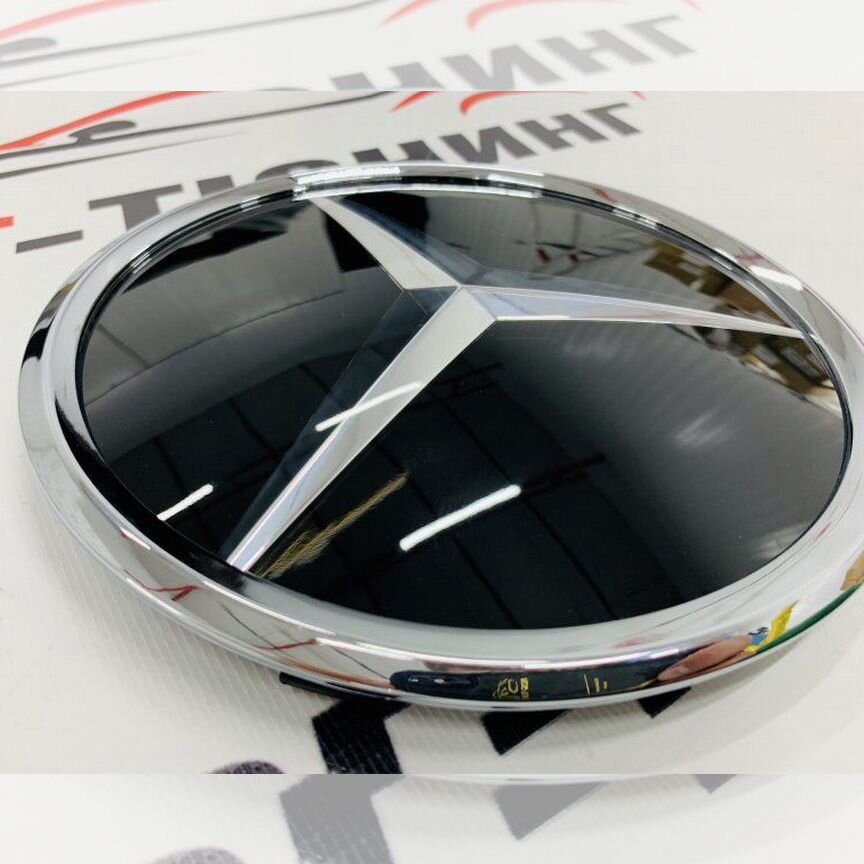 ❤︎ Does this bike belong to a super hero or a racer? Wait