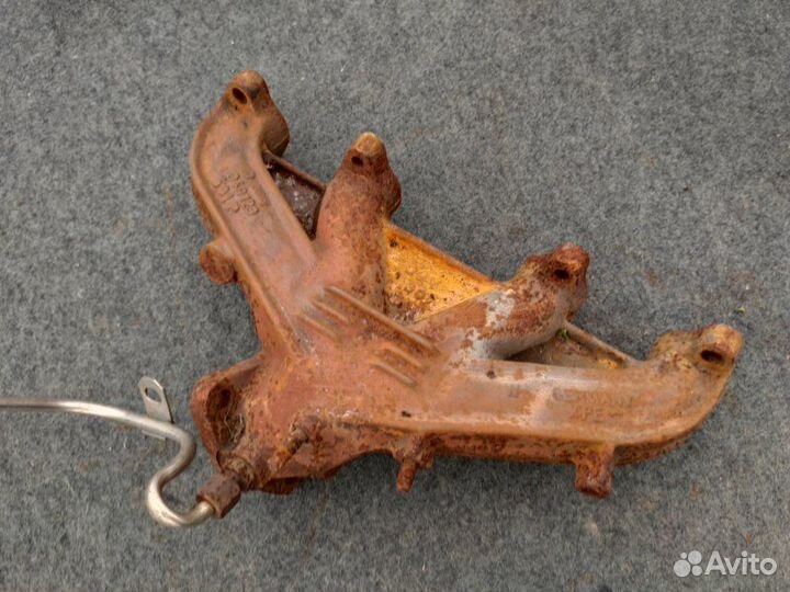 Коллектор выпускной Audi 80 1.8