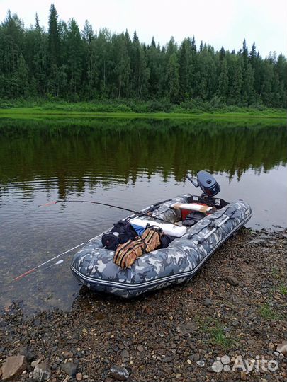Лодка с мотором
