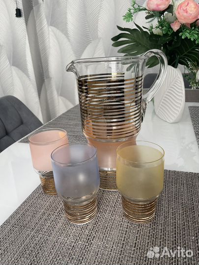 Графин со стаканами