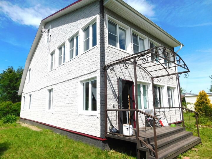 Дом 240 м² на участке 12 сот.