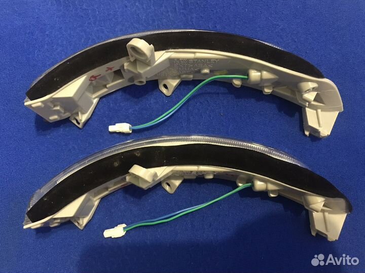 Повторитель поворота в зеркало Nissan Teana j-32