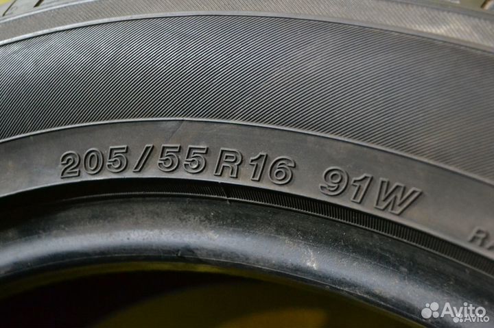 Yokohama Advan dB V552 205/55 R16