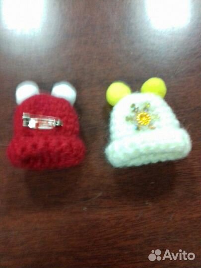 Брошь шапочка к новому году