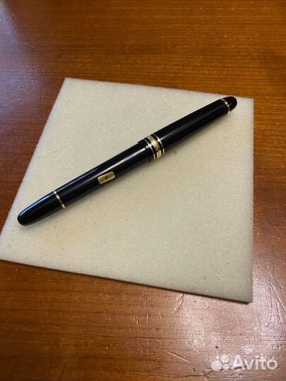 Перьевая ручка montblanc meisterstuck