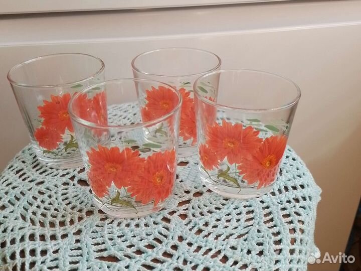 Стаканы чайные с цветами