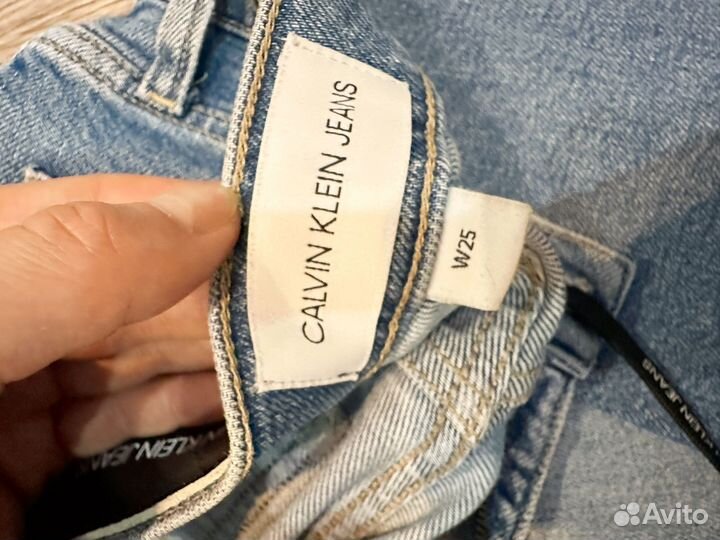 Джинсы Calvin Klein