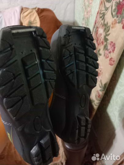 Лыжные ботинки