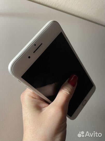 Телефон iPhone 7 plus