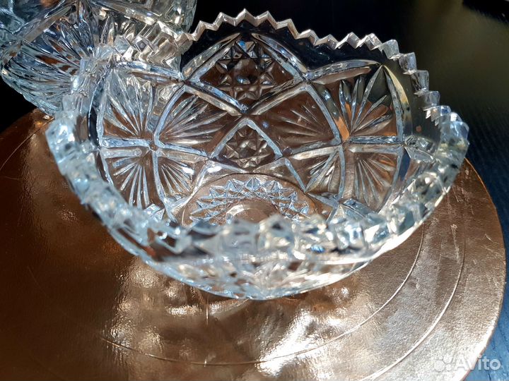 Ваза хрустальная
