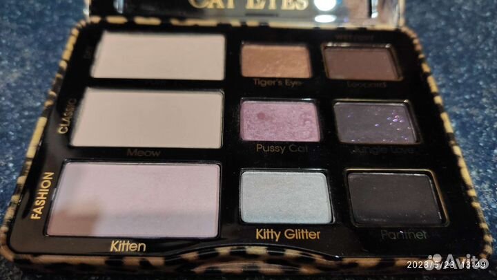 Палетка теней too faced