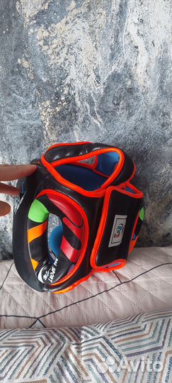 Боксерский шлем детский и перчатки