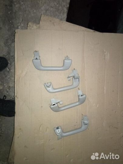 Ручка салонная Toyota Avensis II 2003-2008