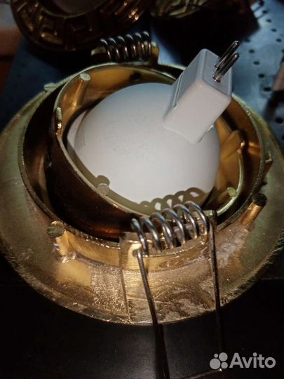 Светильник точечный с лампочкой на 220V 8 шук