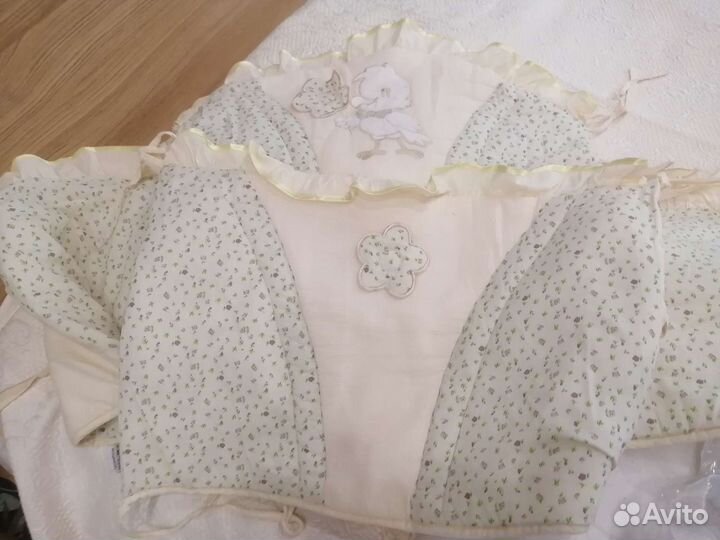 Бортики в кроватку