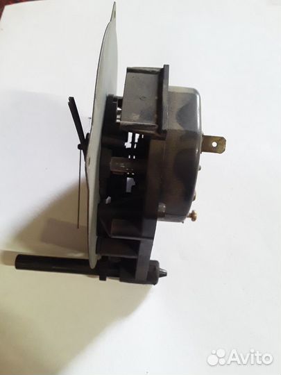 Часы Ауди 100