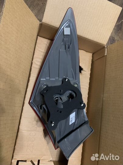 Фонарь Toyota Corolla 81551-02760 оригинал