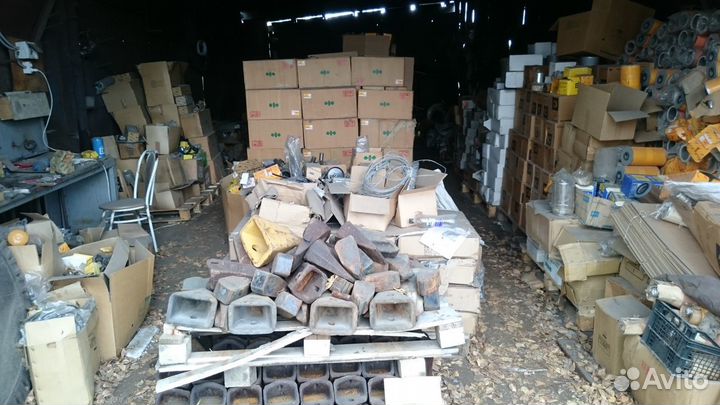 Запчасти Komatsu, Caterpillar склад обмен