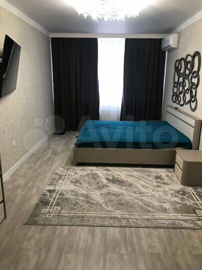 2-к. квартира, 67 м², 3/18 эт.