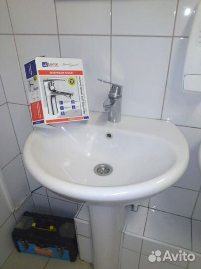 Замена кран буксы, гибкой подводки, смесителей