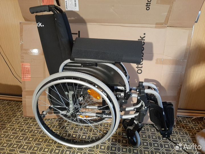 Инвалидное кресло-коляска с ручным приводом