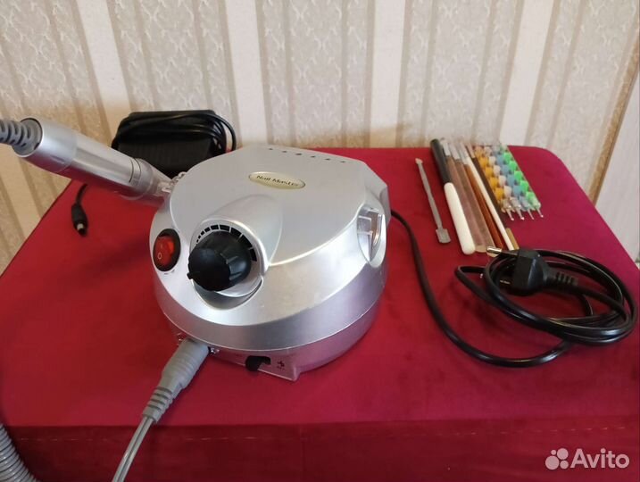 Машинка для маникюра и педикюра