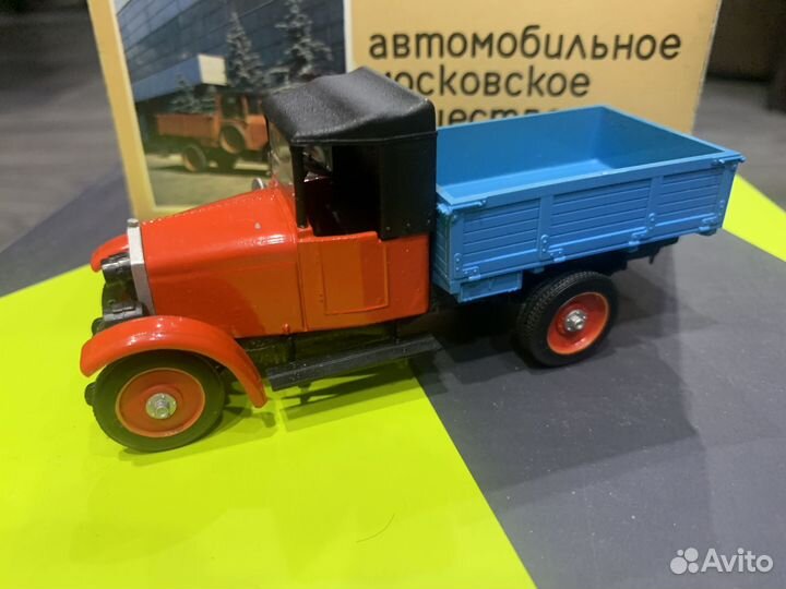 Модель грузовика амо-Ф15