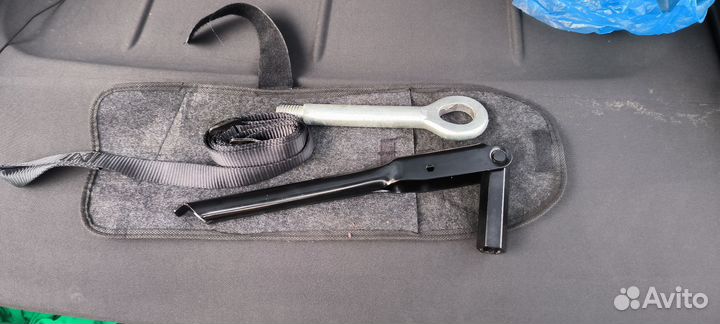 Буксировочный крюк на chevrolet cruze