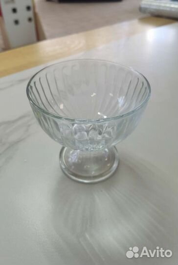 Салатница на ножке