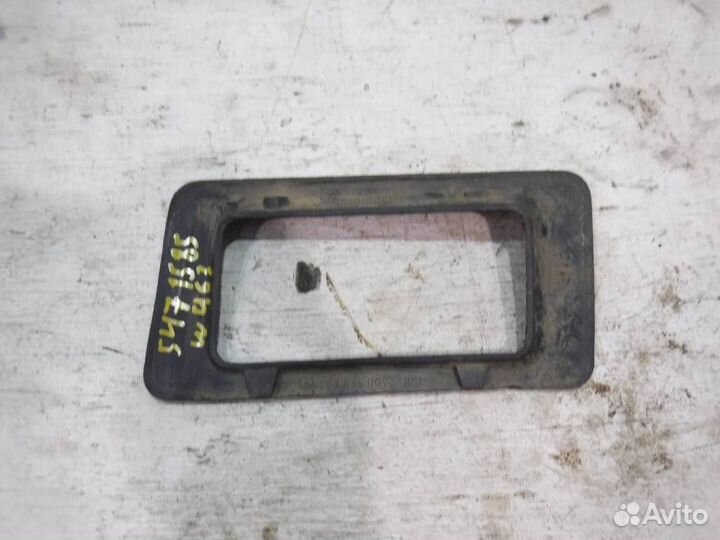 Накладка противотуманной фары левой