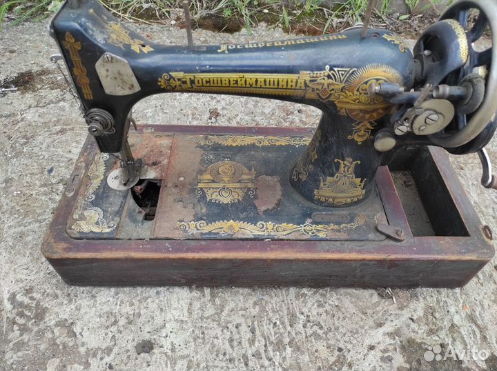 Продам швейную машинку