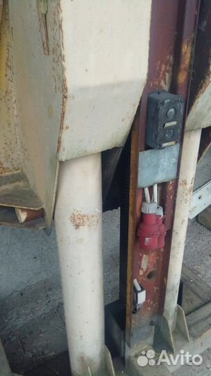Подъемник автомобильный 4 стоечный бу
